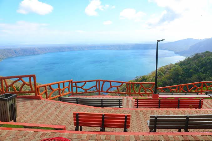 Laguna de Apoyo vista desde el mirador de Catarina